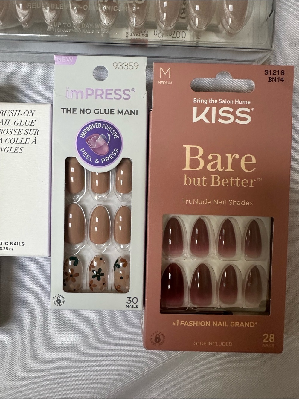 SEVERAL SETS of press on/ glue on nails - NEW - Picture 3 of 4